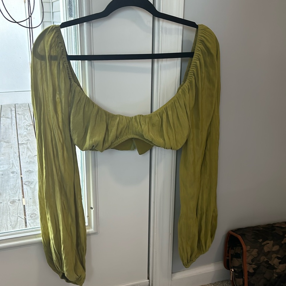 Cutest Long Sleeve Green Cropped Top